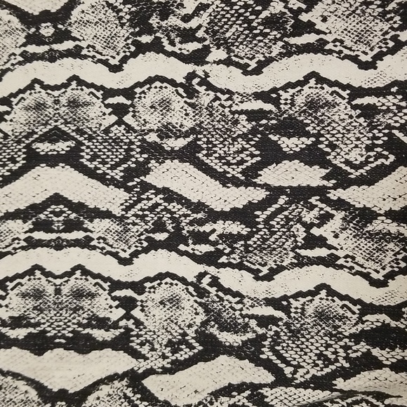 WILD FABLE SNAKESKIN ANIMAL PRINT SKINNY JEANS NEW W/OUT TAGS SEXY ROCKER PUNK - Picture 4 of 6